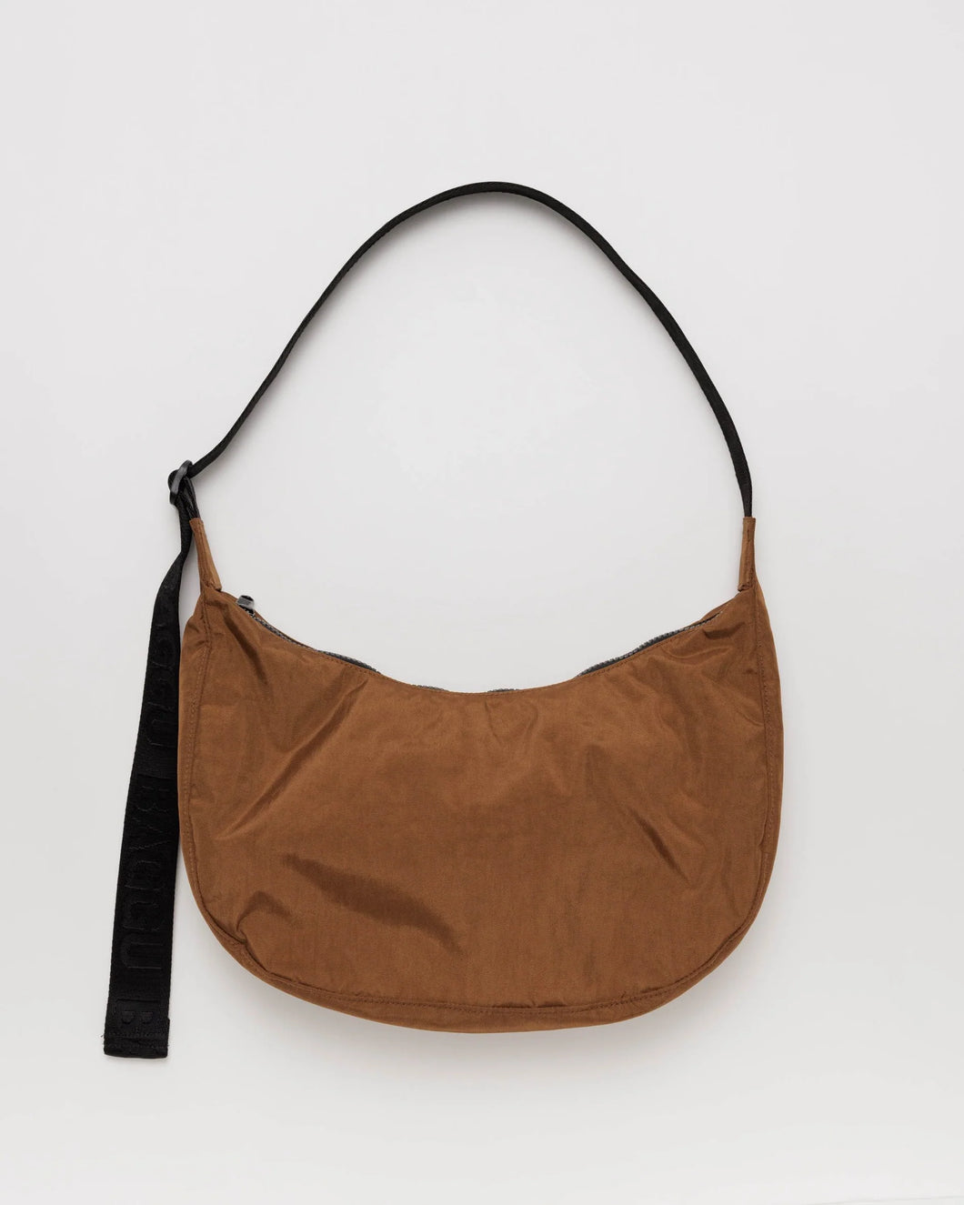 baggu - medium nylon crescent bag - brown