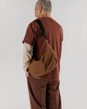 Load image into Gallery viewer, baggu - medium nylon crescent bag - brown
