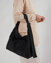 画像をギャラリービューアに読み込む, baggu - large nylon shoulder bag - black - special order