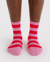 Load image into Gallery viewer, baggu - crew socks - pink stripe