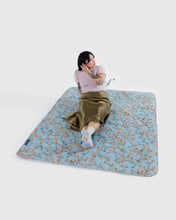 Load image into Gallery viewer, baggu - puffy picnic blanket - orchids
