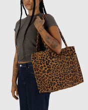 Load image into Gallery viewer, baggu - small cloud carry-on bag - leopard - prebook arriving early nov