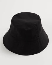 Load image into Gallery viewer, a black baggu bucket hat 
