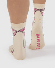 Load image into Gallery viewer, baggu - socks - pink bow - prebook arriving early dec
