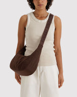 baggu - medium nylon crescent bag - coffee