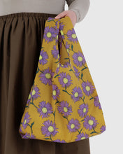 Load image into Gallery viewer, baggu - daisy chain - standard size - prebook due to arrive late october
