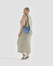 Load image into Gallery viewer, baggu fanny pack - digital denim
