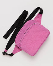 Load image into Gallery viewer, baggu fanny pack - extra pink
