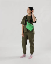 Load image into Gallery viewer, baggu fanny pack - aloe - last one
