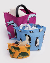 Load image into Gallery viewer, baggu - go pouch set - vacation animals
