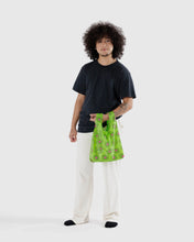 Load image into Gallery viewer, baggu -  keith haring flower  - baby size
