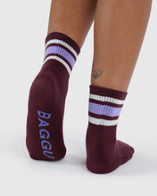 Load image into Gallery viewer, baggu - mahogany striped socks - prebook arriving late oct/early nov
