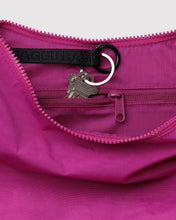 Load image into Gallery viewer, baggu - medium nylon crescent - deep fuchsia
