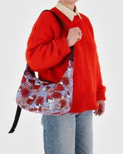 Load image into Gallery viewer, baggu - medium nylon crescent bag - floral snoopy
