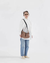 Load image into Gallery viewer, baggu - medium crossbody cargo - cocoa
