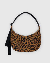 Load image into Gallery viewer, baggu - medium nylon crescent - leopard  - prebook arriving late oct/early nov
