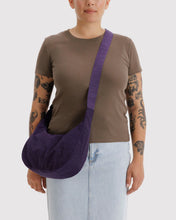 Load image into Gallery viewer, baggu - medium nylon crescent - fig
