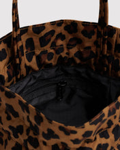 Load image into Gallery viewer, baggu - nylon drawstring bag - leopard - prebook arriving early nov
