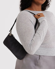 画像をギャラリービューアに読み込む, baggu - nylon pochette bag - black - prebook arriving late oct/early nov
