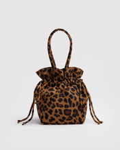 Load image into Gallery viewer, baggu - nylon drawstring bag - leopard - prebook arriving early nov
