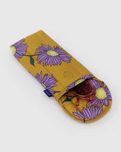 Load image into Gallery viewer, baggu - puffy eyeglasses sleeve -  daisy chain - prebook for late oct/early nov arrival
