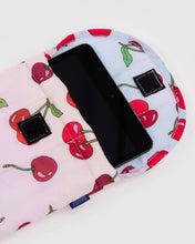 画像をギャラリービューアに読み込む, baggu - puffy tablet sleeve - cherries
