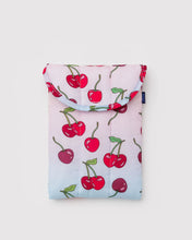 画像をギャラリービューアに読み込む, baggu - puffy tablet sleeve - cherries
