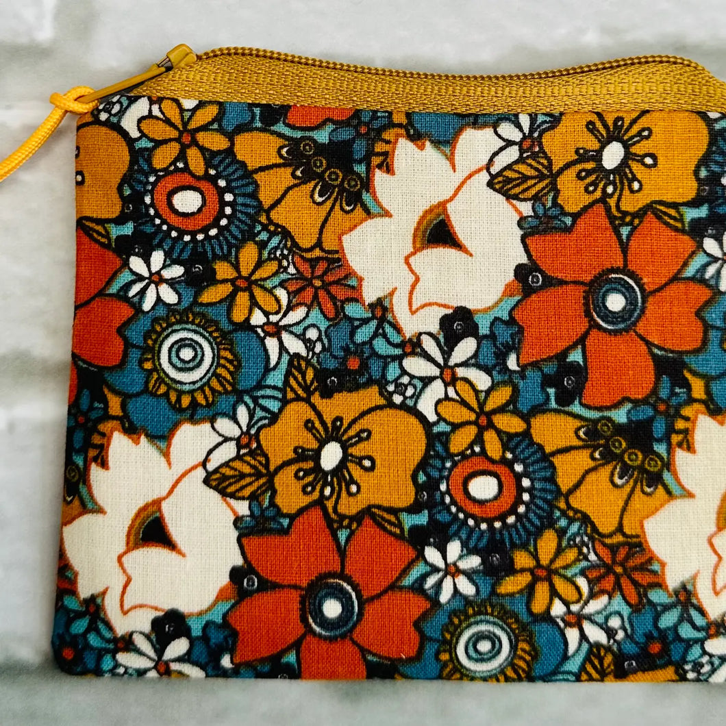zip pouch - retro flowers - small