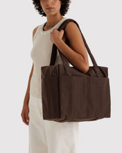 Load image into Gallery viewer, baggu - small cloud carry-on bag - coffee
