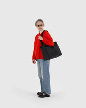 Load image into Gallery viewer, baggu - small cloud carry-on bag - black - prebook arriving late oct/early nov
