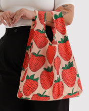 Load image into Gallery viewer, baggu - strawberry - standard size
