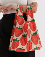 baggu - strawberry - standard size