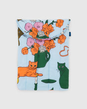 Load image into Gallery viewer, baggu - table cats  puffy laptop sleeve 13/14&quot;
