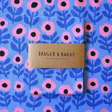 Load image into Gallery viewer, badger &amp; burke - pink poppies  - kitchen towel
