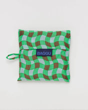 Load image into Gallery viewer, baggu  - wavy gingham green   - standard size
