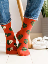 Load image into Gallery viewer, women&#39;s socks - monstera
