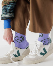 Load image into Gallery viewer, baggu - crew socks -  lavender  happy
