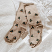 Load image into Gallery viewer, mimi &amp; august -  little trees socks
