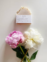 Load image into Gallery viewer, bar of peony soap with 2 peony flowers
